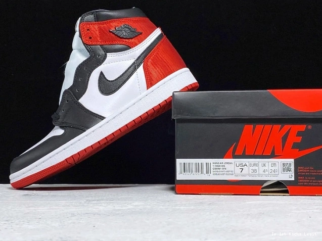 Jordan Air 1 CD0461-016 Satin Black High Toe Retro 0817